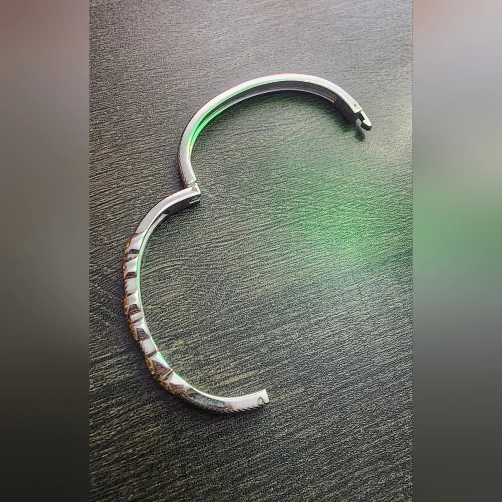 Elegant Silver‎ Tone Bracelet